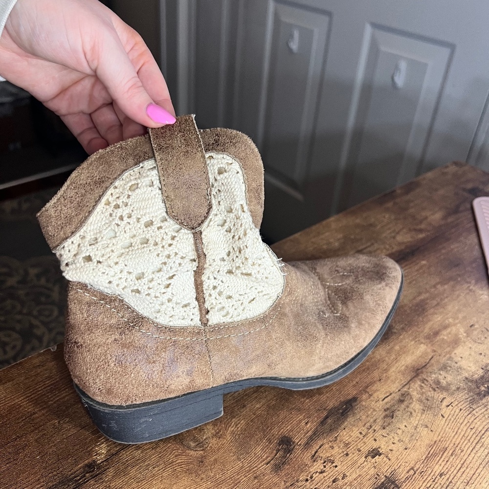 Womens Point toe ankle boots